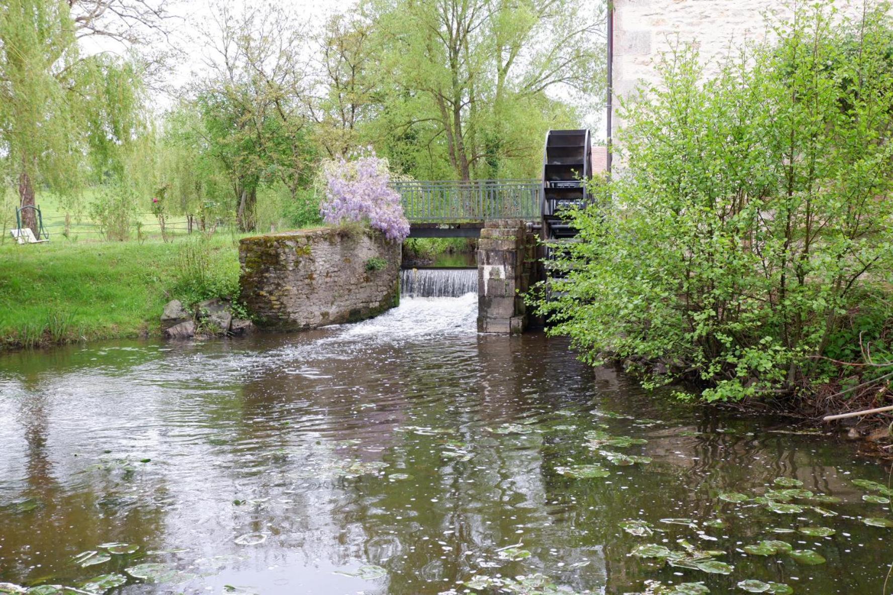 Hotel Moulin De Petoulle Charenton-du-Cher Exteriér fotografie