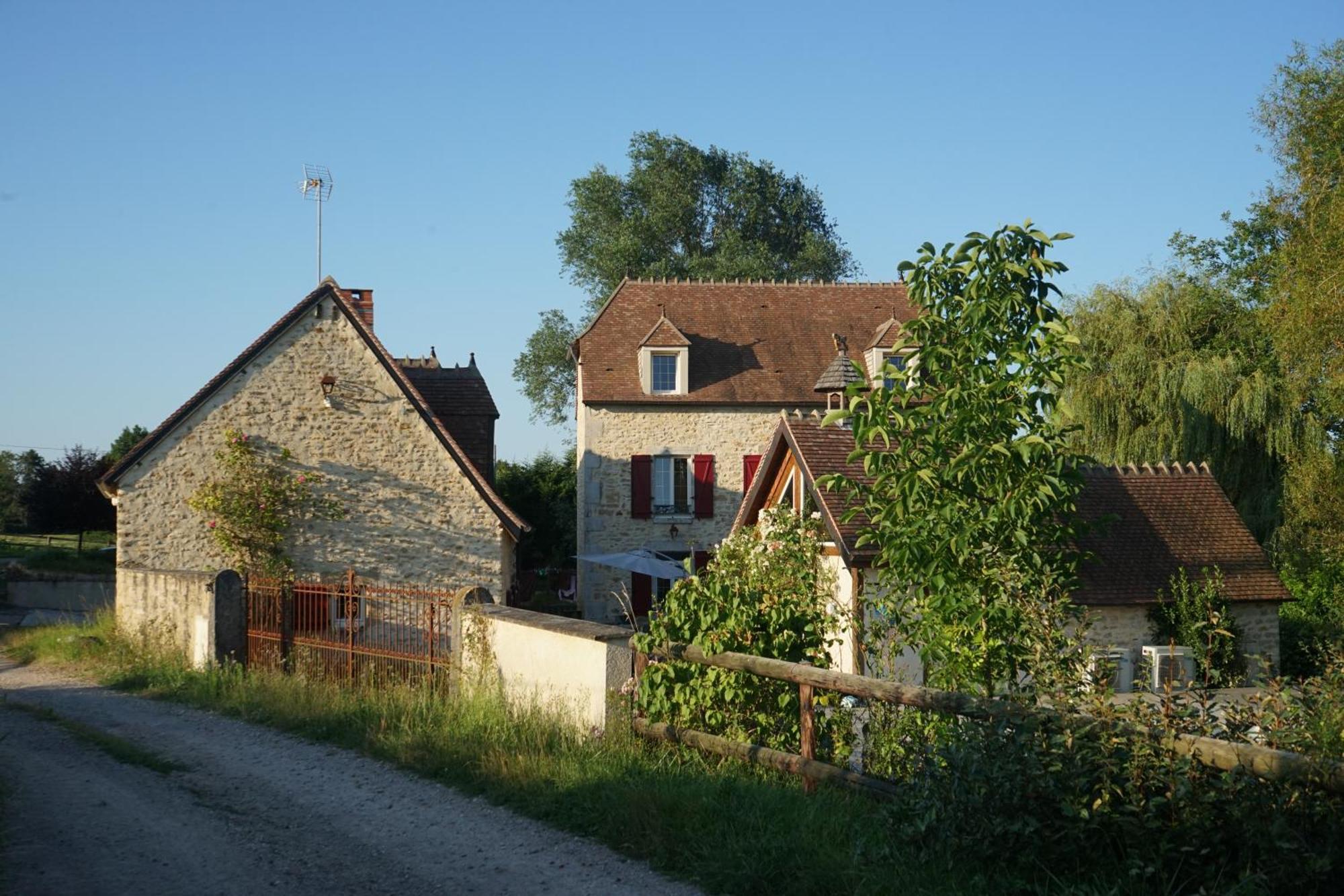 Hotel Moulin De Petoulle Charenton-du-Cher Exteriér fotografie