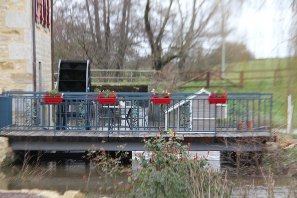 Hotel Moulin De Petoulle Charenton-du-Cher Exteriér fotografie